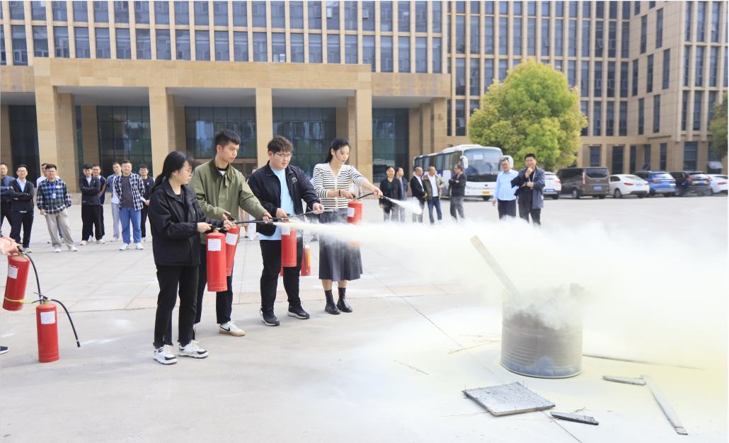 增強消防意識，筑牢安全底線丨花花牛乳業(yè)集團組織消防應急演練