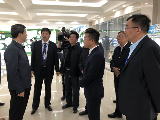 河南省委副書記、省長陳潤兒一行蒞臨 花花牛集團魯山瑞亞牧業(yè)有限公司視察調研
